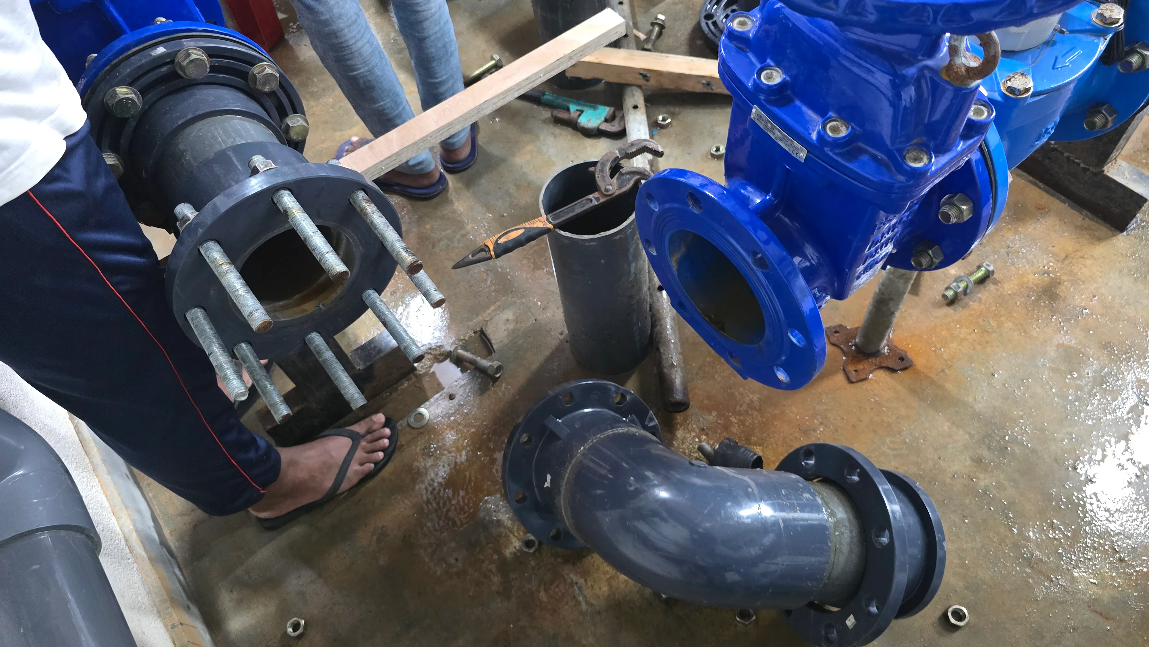 DN150 Pipeline Repair — Replacement of flange components on pressure line